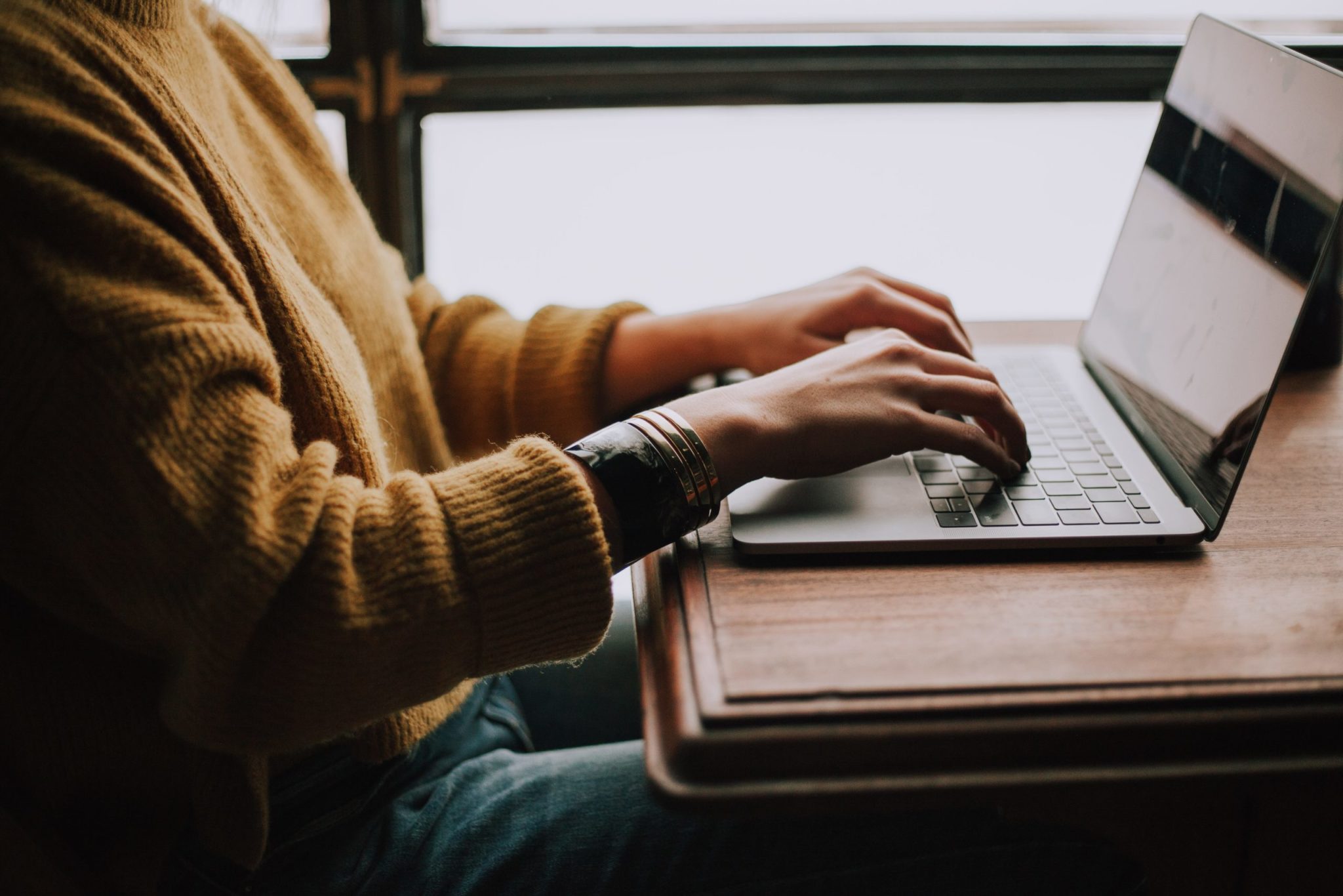 christin-hume-mfB1B1s4sMc-unsplash group support
