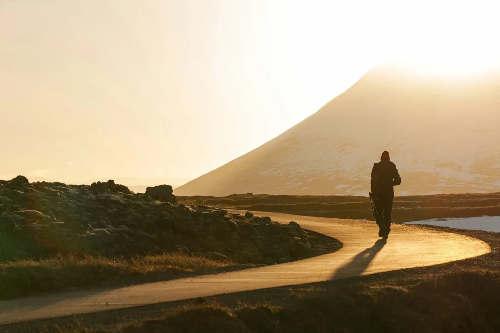 Lonely road - learn how to save your marriage when only one is trying with Marriage Helper